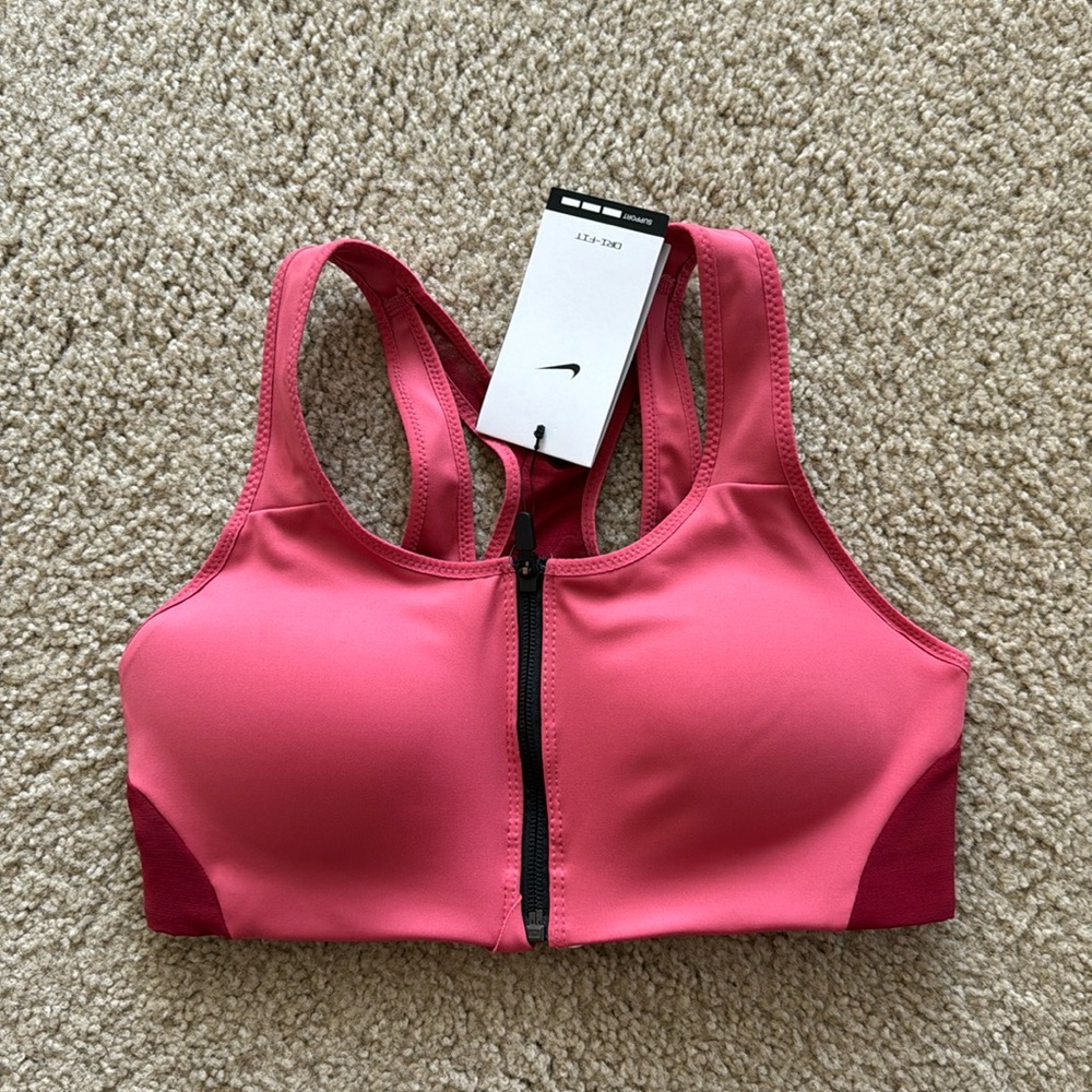 NWT - Nike sports bra